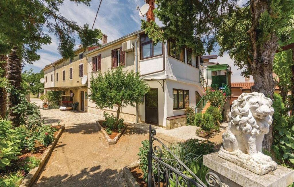 Apartments With A Parking Space Novigrad - 14408 Exterior photo